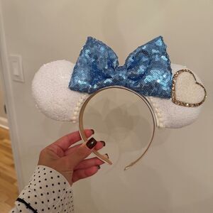 Disney Minnie Mouse Ears Blue & White with Heart Patch